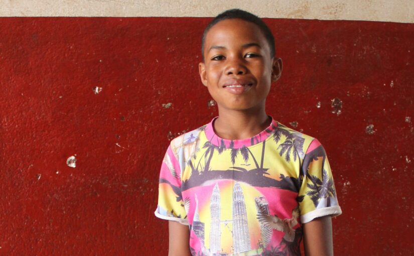 Sahaza – 12 ans (G) – Ankazomanga – Tananarive – Madagascar – en ligne le 17 juin